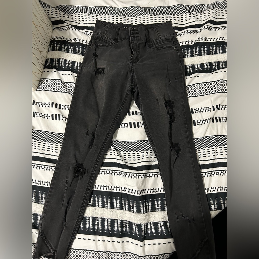 Highrise ripped Skinny jeans